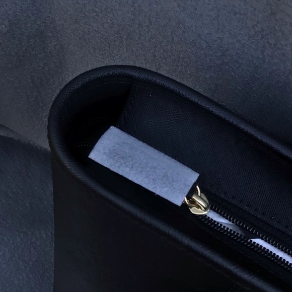 NWT Michael Kors Black Leather Tote Bag - Picture 14 of 16